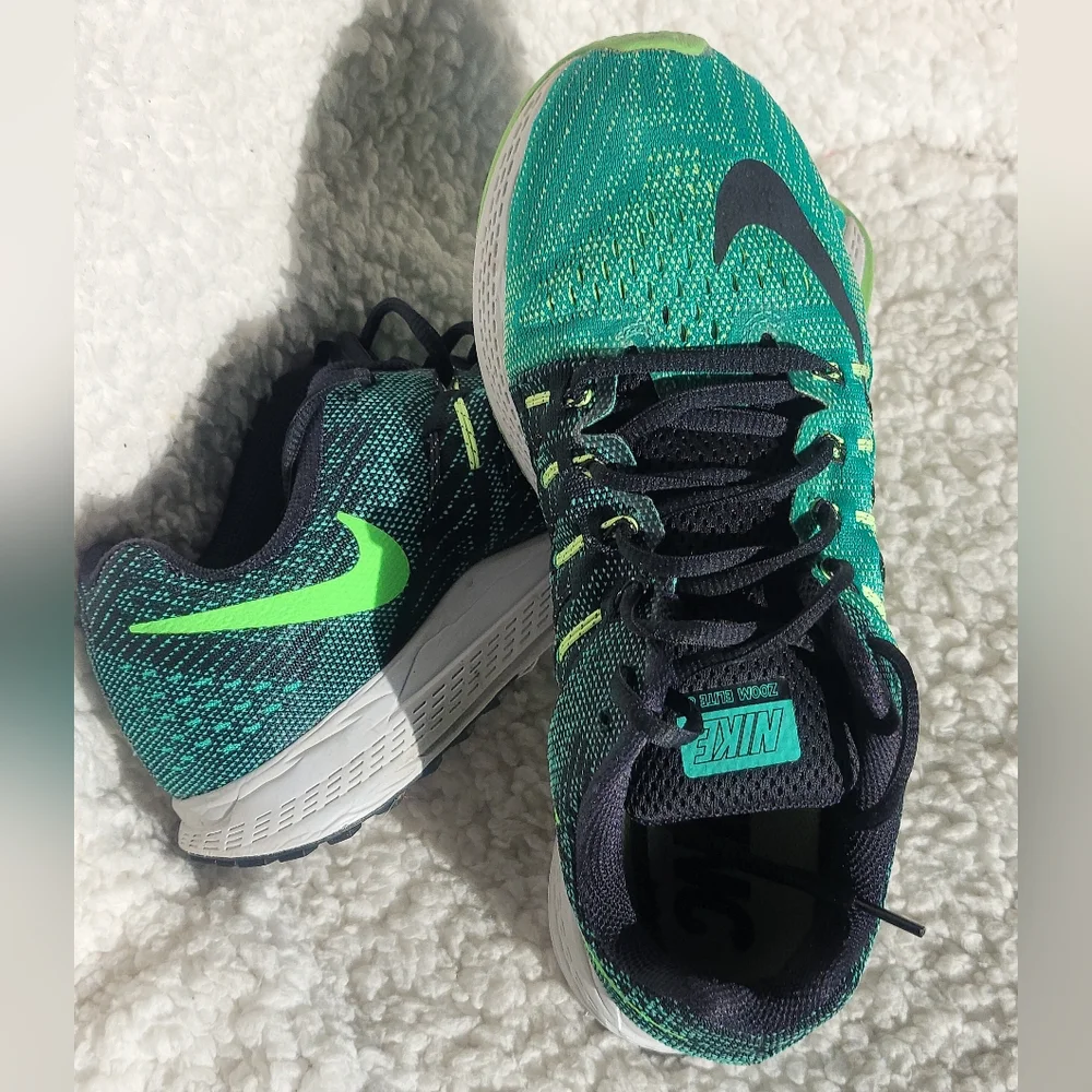 Nike Air Zoom Elite 8 Running Shoes Green Volt Teal Size 9 Athletic Comfort